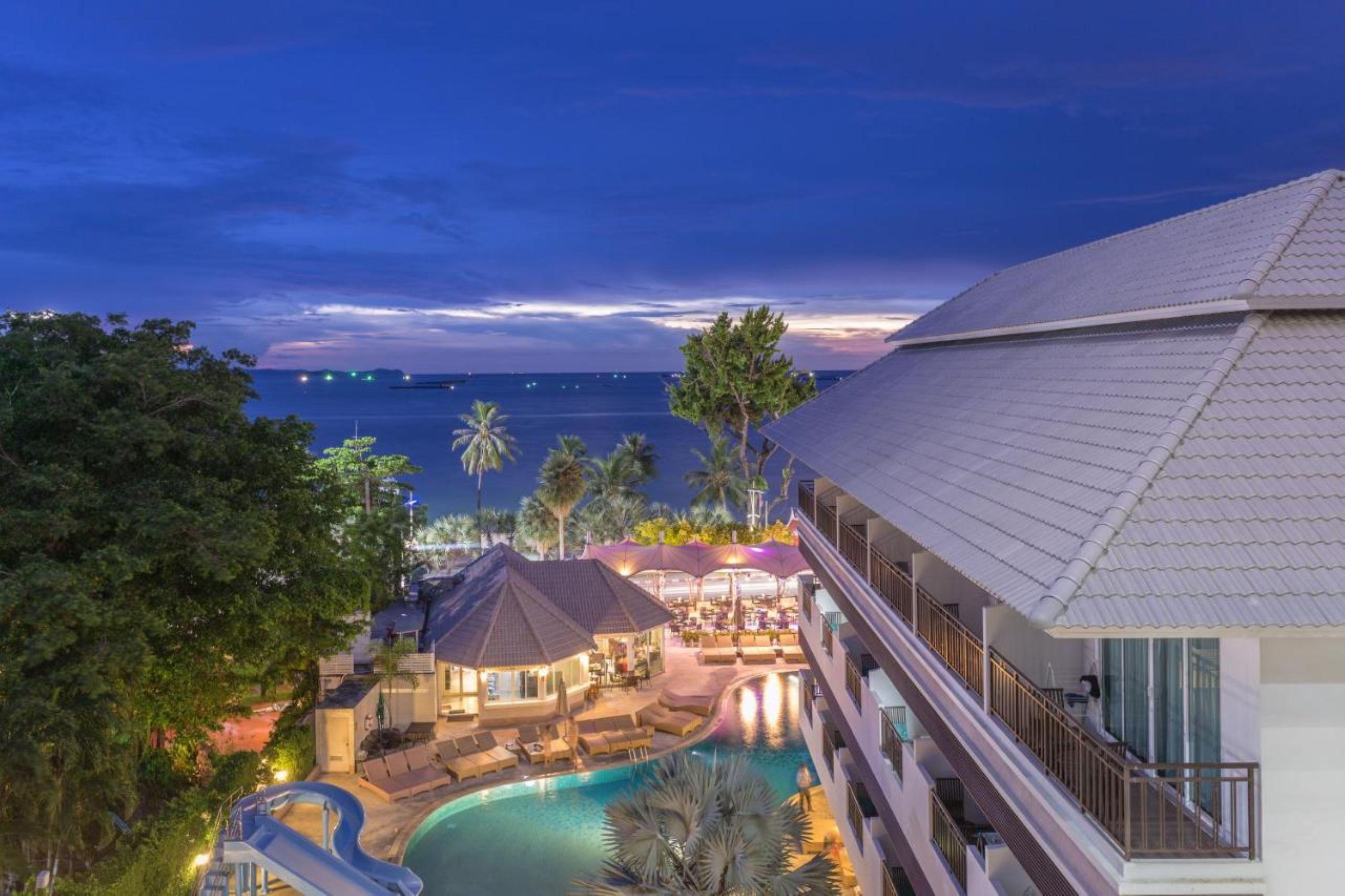 Pattaya Discovery Beach Hotel - Sha Extra Plus Екстер'єр фото