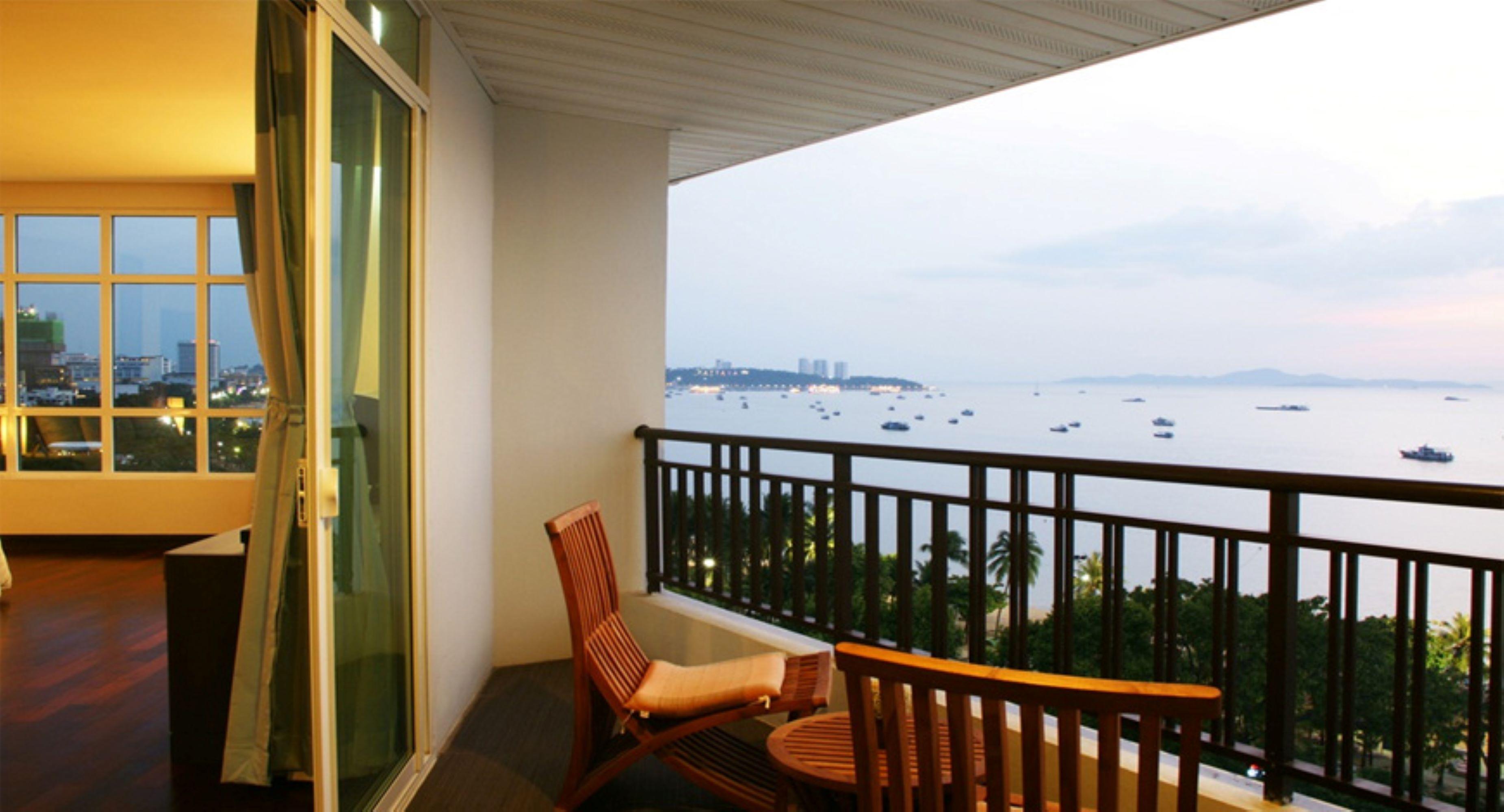 Pattaya Discovery Beach Hotel - Sha Extra Plus Екстер'єр фото