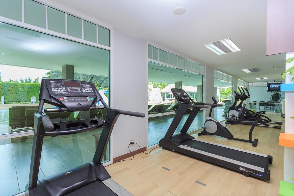 Pattaya Discovery Beach Hotel - Sha Extra Plus Екстер'єр фото